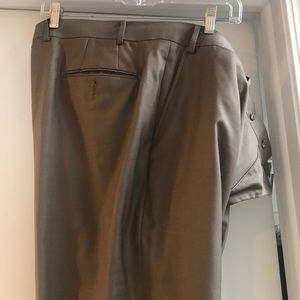 Mens dress slacks.  Mint condition